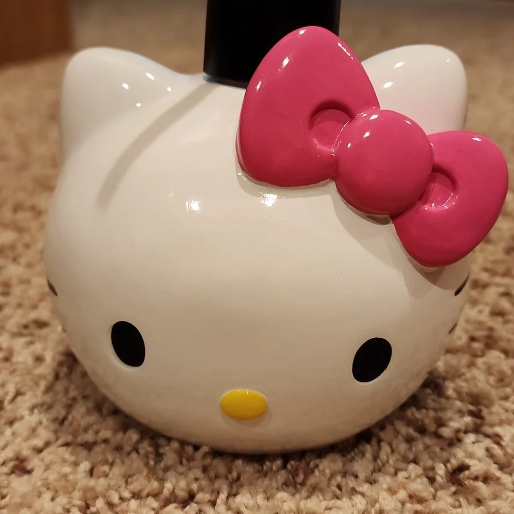 NEW Hello Kitty Soap Dispenser